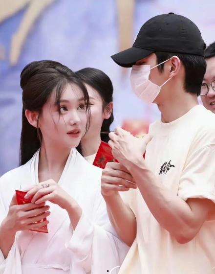 吃瓜娱乐圈沐沐,沐沐吃瓜记